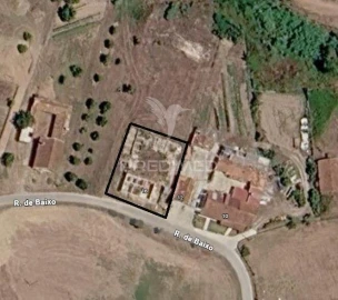 Moradia T3 para Venda em Monte Redondo e Carreira