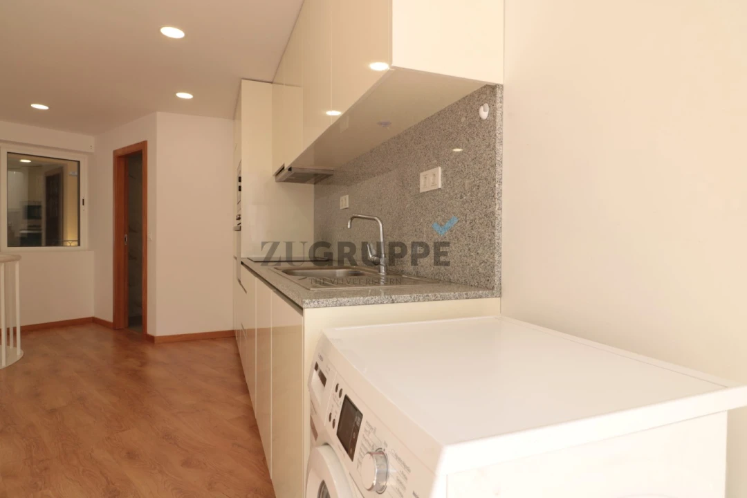 Apartamento T1 para Venda em Glória e Vera Cruz Foto 2