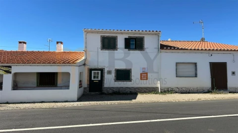 Moradia T3 para Venda em Corte do Pinto