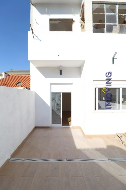 Apartamento T1 para Venda em Baixa da Banheira e Vale da Amoreira
