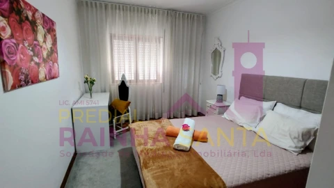 Apartamento T2 para Arrendamento em Santa Clara e Castelo Viegas