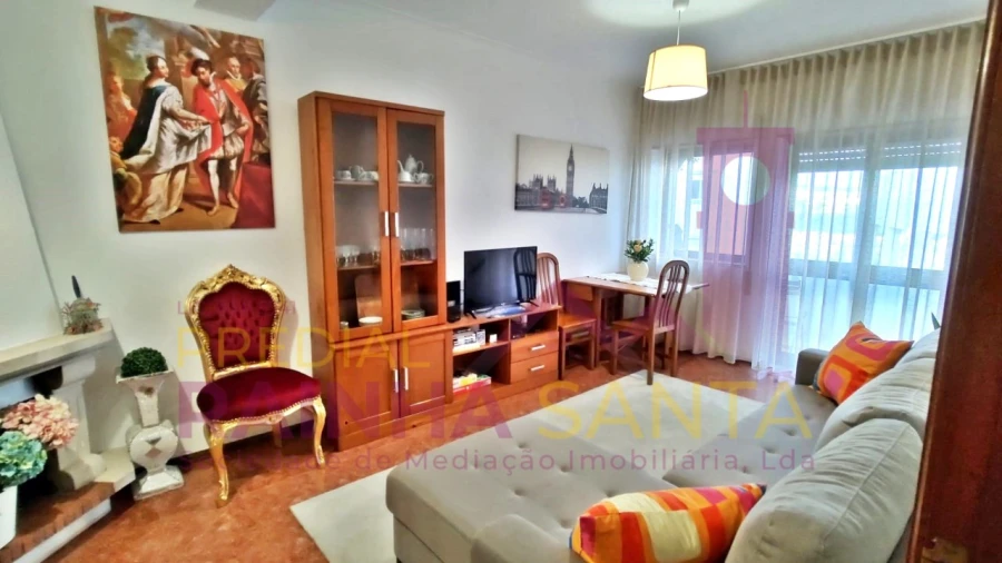 Apartamento T2 para Arrendamento em Santa Clara e Castelo Viegas Foto 2