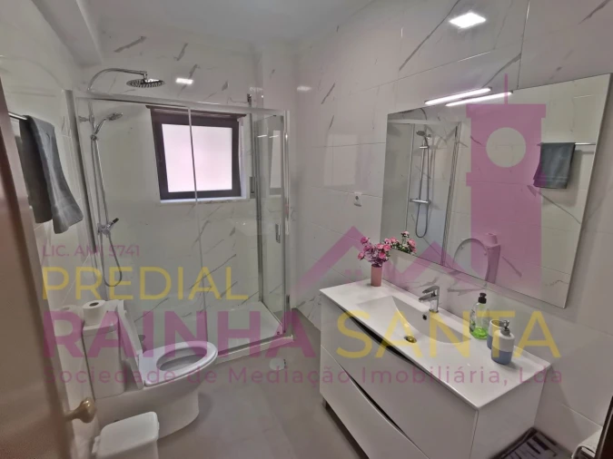 Apartamento T2 para Arrendamento em Santa Clara e Castelo Viegas Foto 8