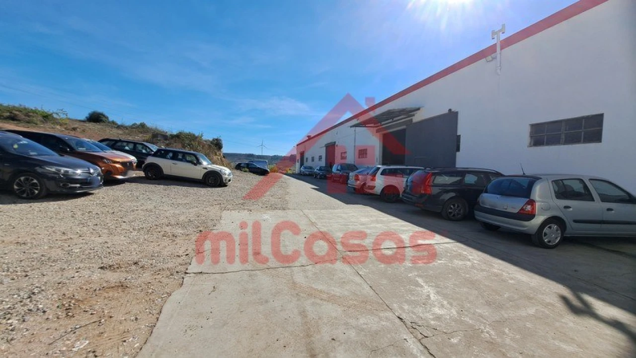 Armazém para Arrendamento em Santa Maria, São Pedro e Matacães Foto 13