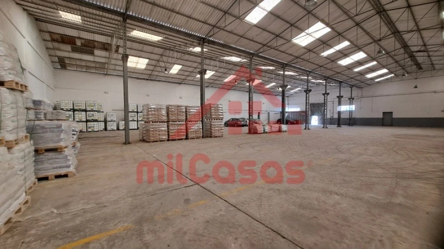 Armazém para Arrendamento em Santa Maria, São Pedro e Matacães Foto 6
