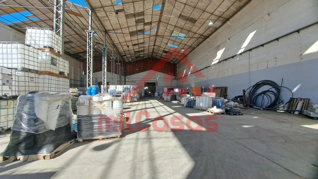 Armazém para Arrendamento em Santa Maria, São Pedro e Matacães Foto 3
