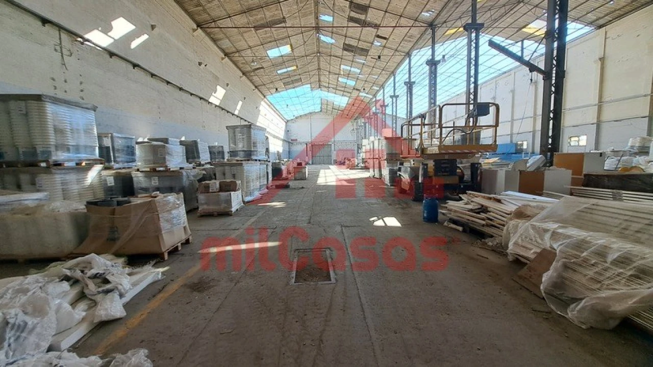 Armazém para Arrendamento em Santa Maria, São Pedro e Matacães Foto 13