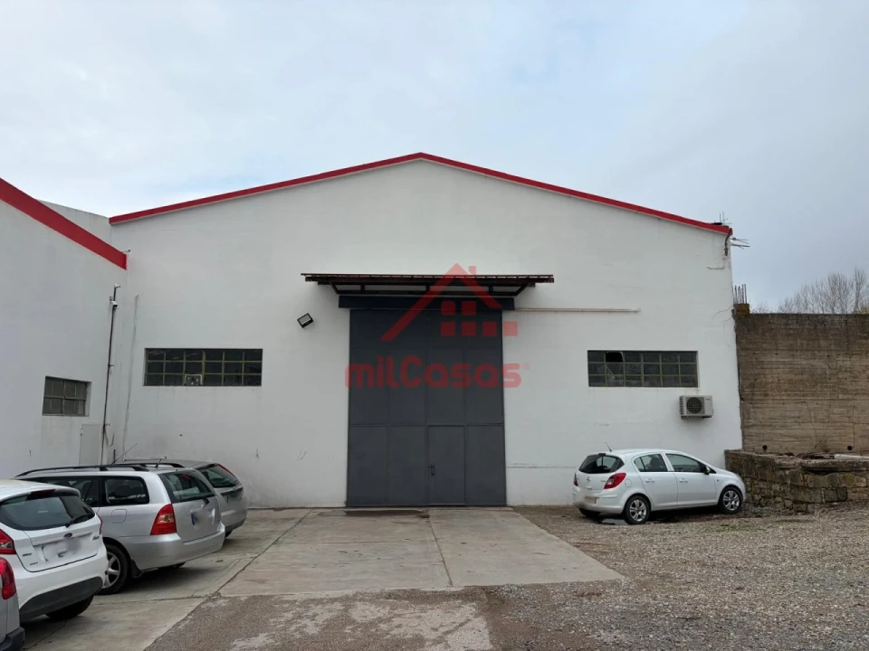 Armazém para Arrendamento em Santa Maria, São Pedro e Matacães Foto 22