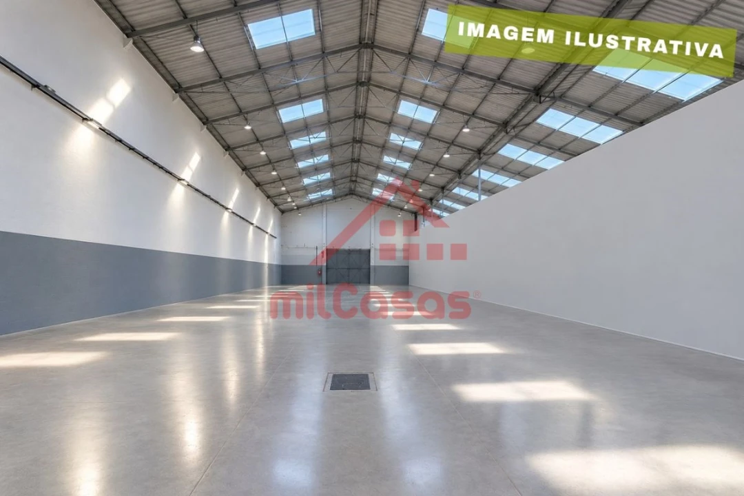Armazém para Arrendamento em Santa Maria, São Pedro e Matacães Foto 1