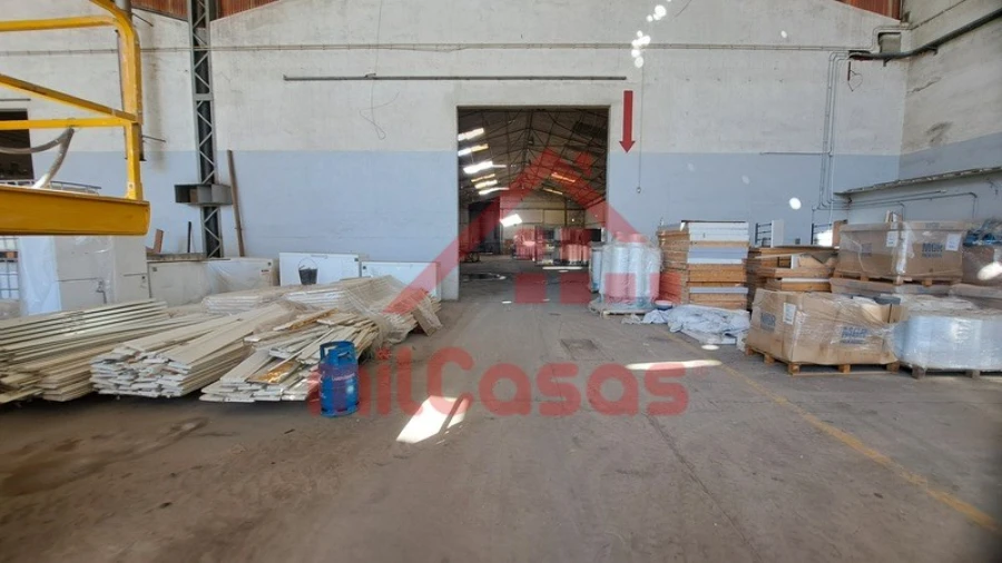 Armazém para Arrendamento em Santa Maria, São Pedro e Matacães Foto 4