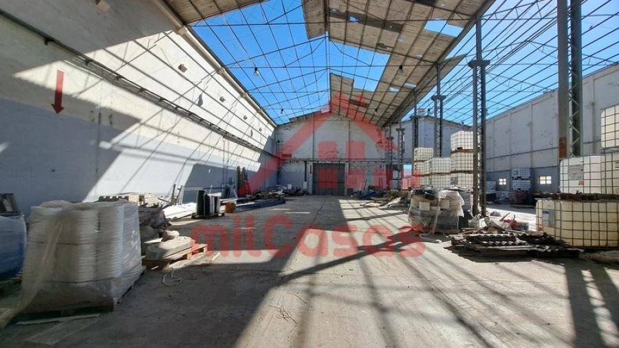 Armazém para Arrendamento em Santa Maria, São Pedro e Matacães Foto 14