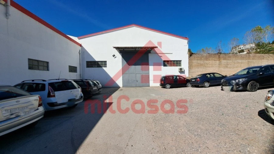Armazém para Arrendamento em Santa Maria, São Pedro e Matacães Foto 17