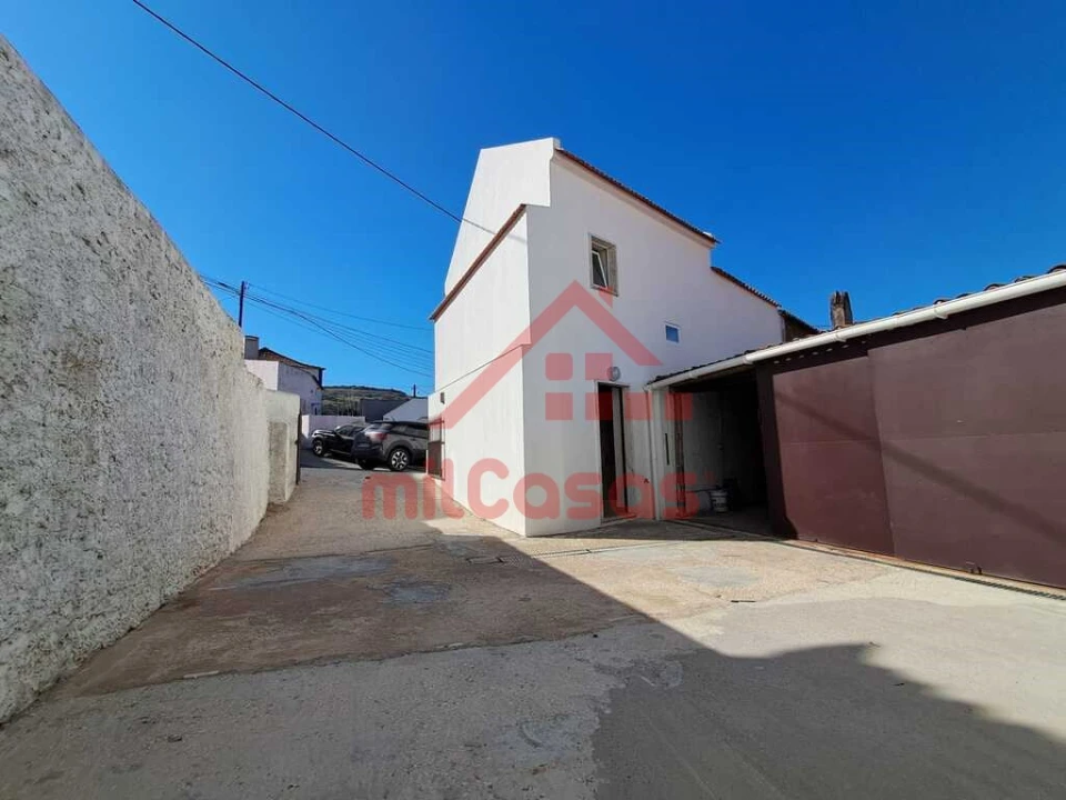 Moradia T2 para Venda em Igreja Nova e Cheleiros Foto 14