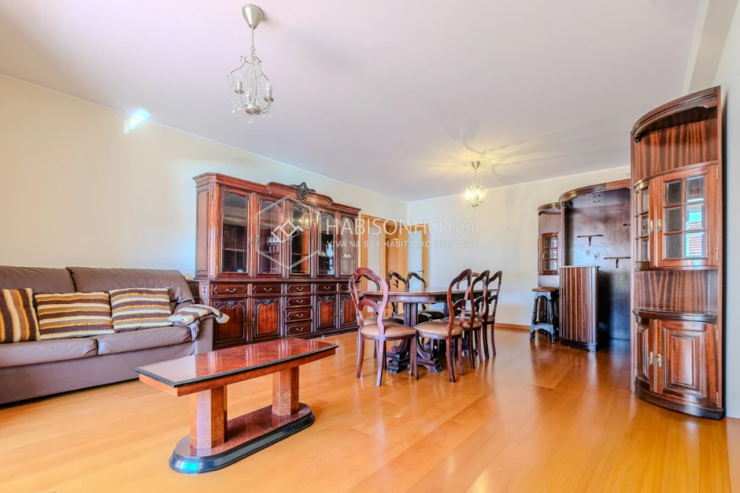 Apartamento T3 para Venda em Campanhã Foto 3
