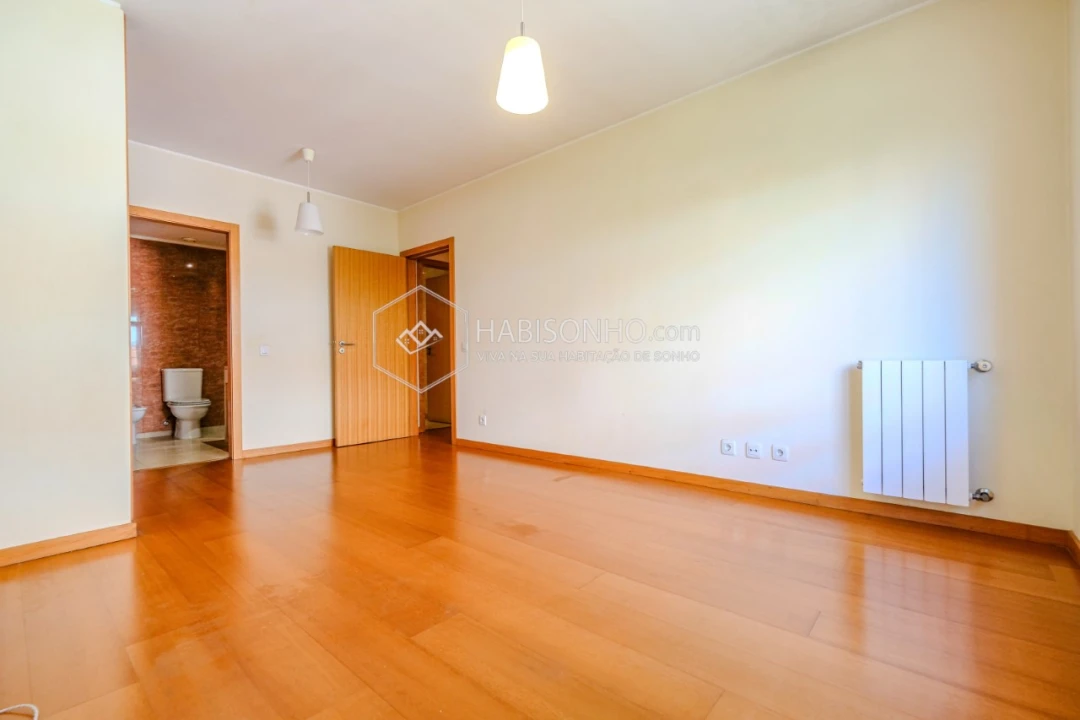 Apartamento T3 para Venda em Campanhã Foto 11
