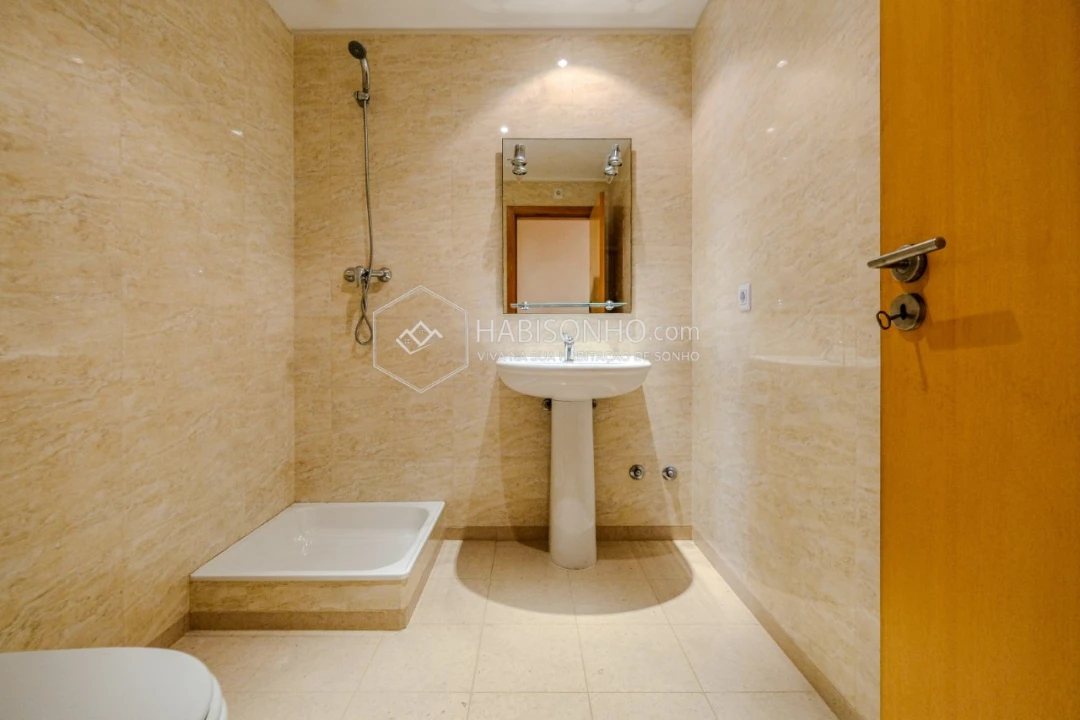 Apartamento T3 para Venda em Campanhã Foto 22