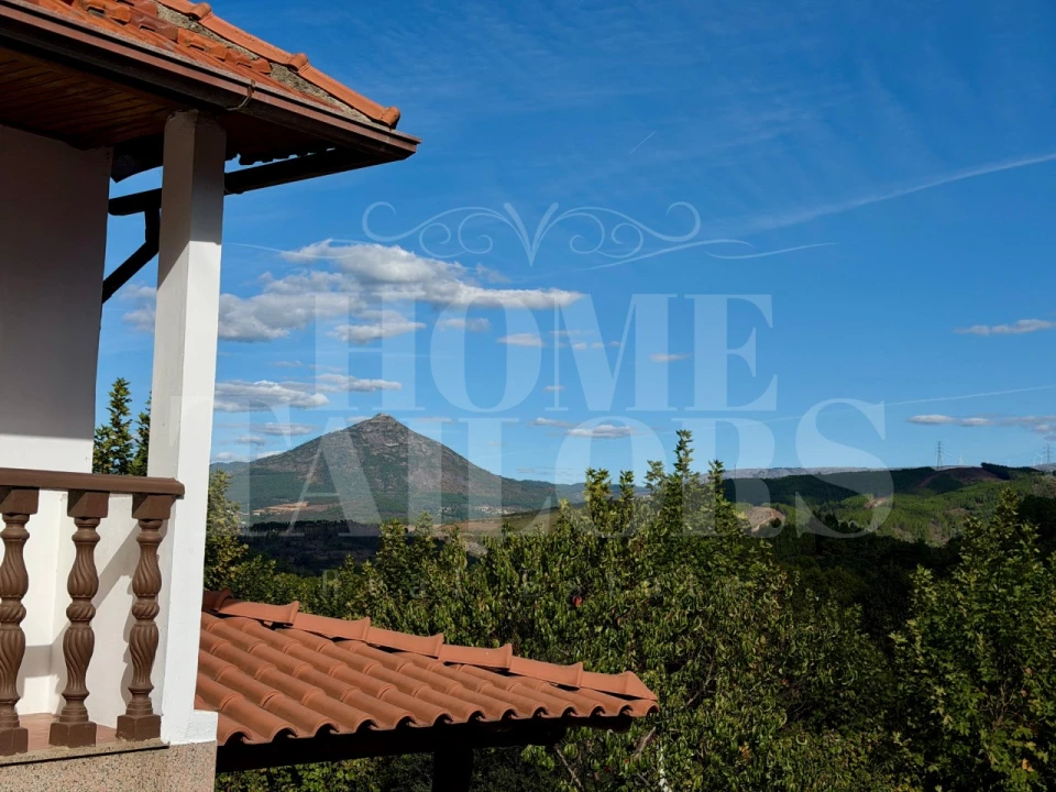 Moradia T3 para Venda em Arnoia Foto 10