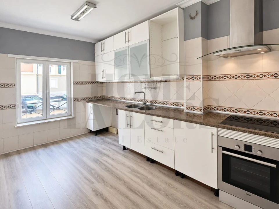 Apartamento T3 para Venda em Quinta do Conde Foto 4