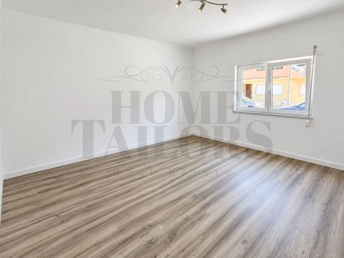Apartamento T3 para Venda em Quinta do Conde Foto 2