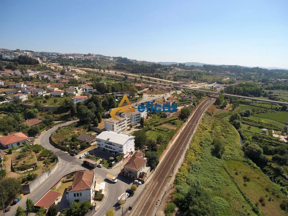Loja para Arrendamento em Penafiel Foto 14