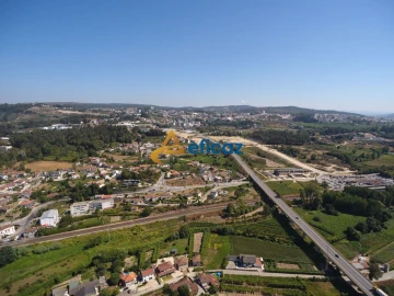 Loja para Arrendamento em Penafiel