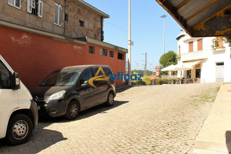 Loja para Arrendamento em Penafiel Foto 13