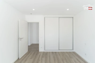 Moradia T3 para Venda em Nossa Senhora da Piedade