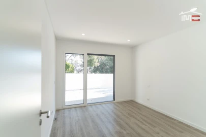 Moradia T3 para Venda em Nossa Senhora da Piedade
