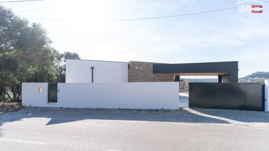 Moradia T3 para Venda em Nossa Senhora da Piedade