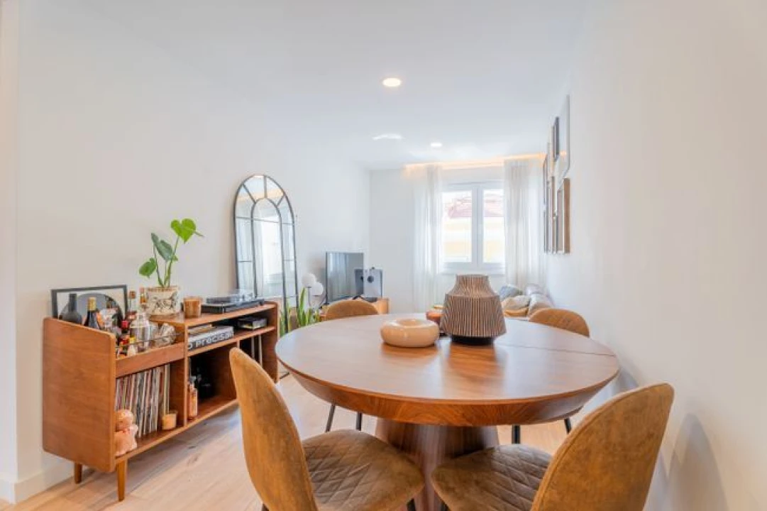 Apartamento T2 para Venda em Beato Foto 7