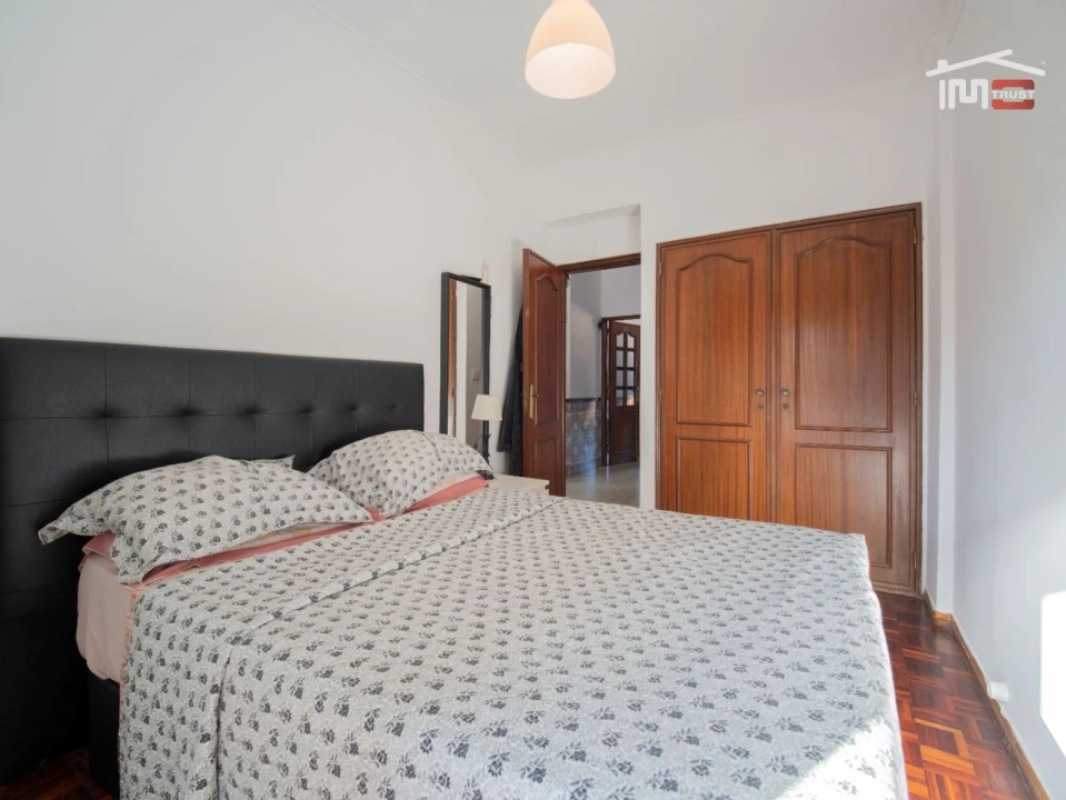 Apartamento T2 para Venda em Queluz e Belas Foto 15