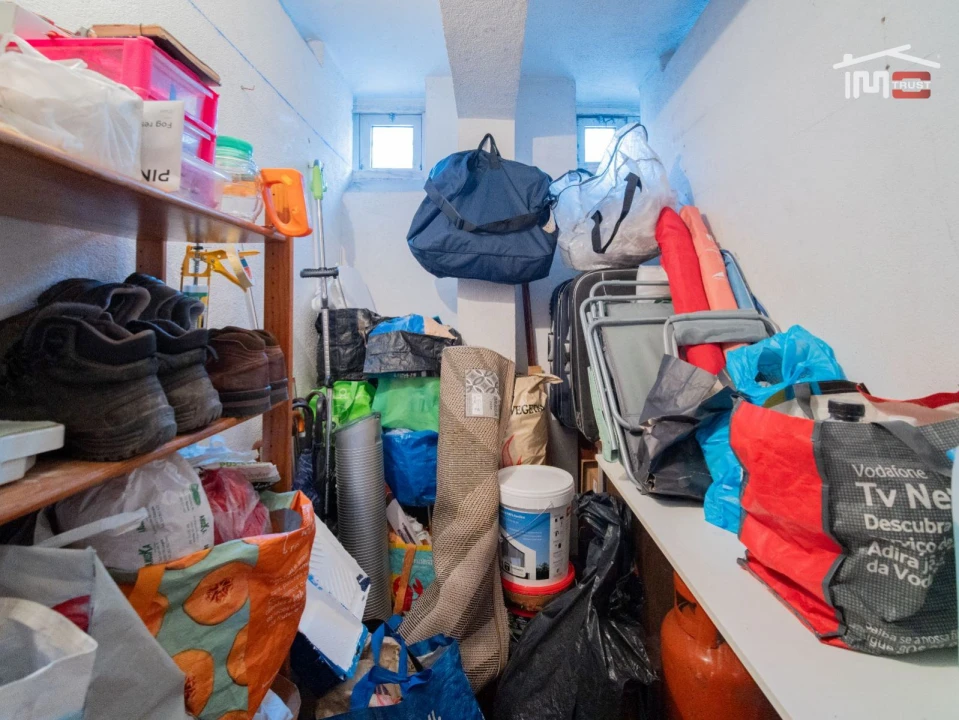 Apartamento T2 para Venda em Queluz e Belas Foto 34
