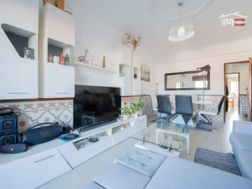 Apartamento T2 para Venda em Queluz e Belas