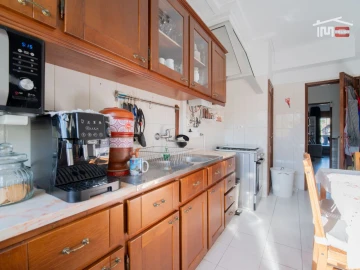 Apartamento T2 para Venda em Queluz e Belas