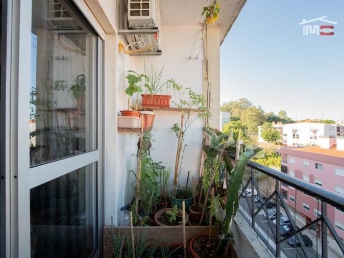 Apartamento T2 para Venda em Queluz e Belas Foto 6