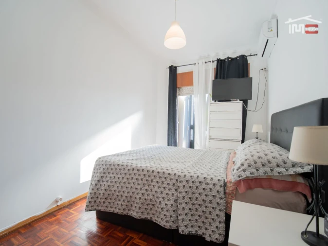 Apartamento T2 para Venda em Queluz e Belas Foto 16