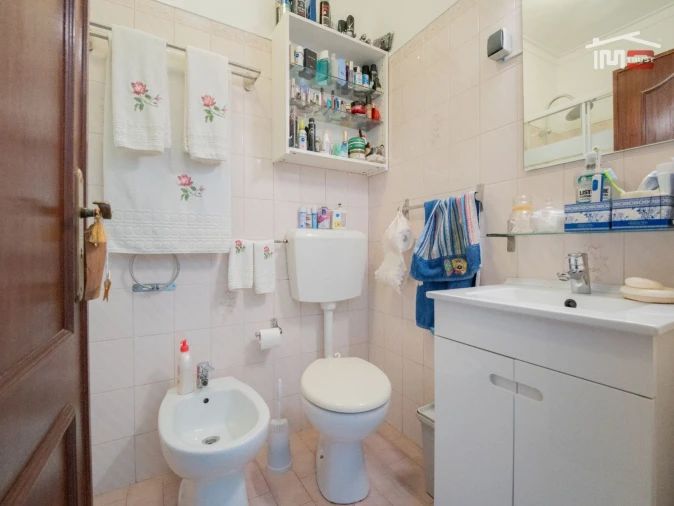 Apartamento T2 para Venda em Queluz e Belas Foto 21