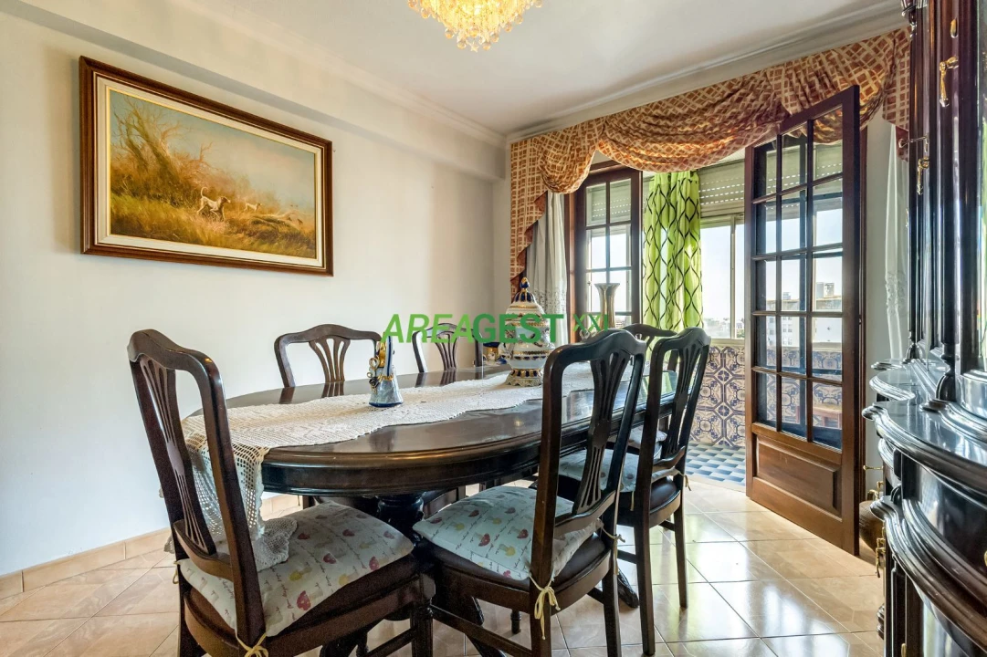 Apartamento T3 para Venda em Olivais Foto 5