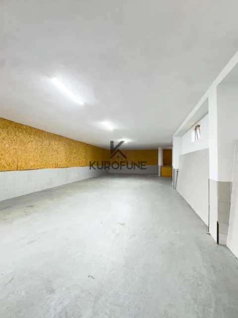 Armazém para Arrendamento em Valongo