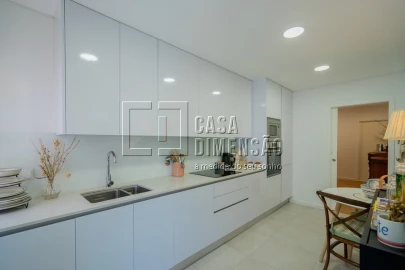 Apartamento T2 para Venda em Carnaxide e Queijas
