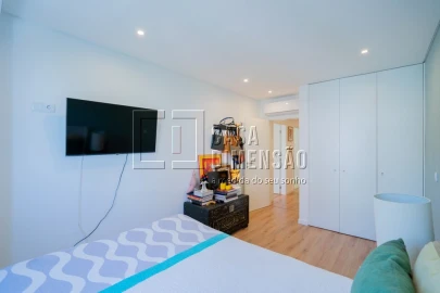 Apartamento T2 para Venda em Carnaxide e Queijas
