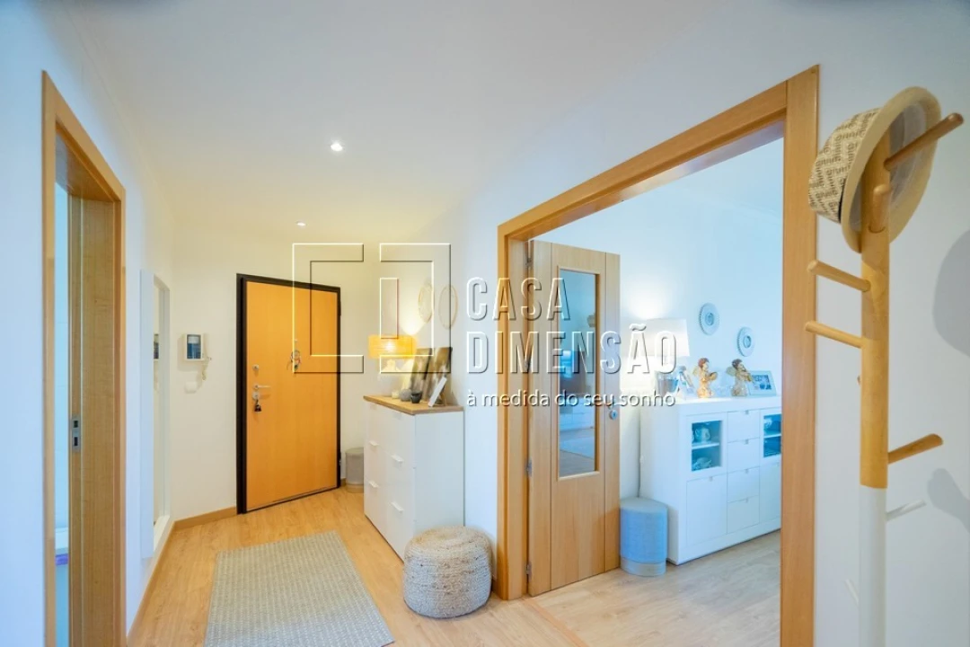 Apartamento T3 para Venda em Carnaxide e Queijas Foto 4