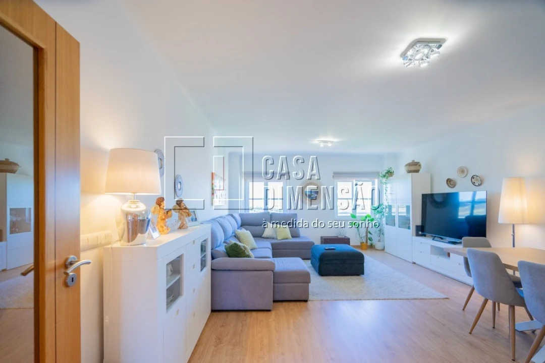 Apartamento T3 para Venda em Carnaxide e Queijas Foto 7