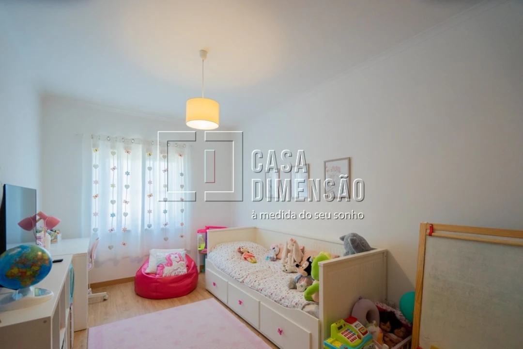 Apartamento T3 para Venda em Carnaxide e Queijas Foto 39