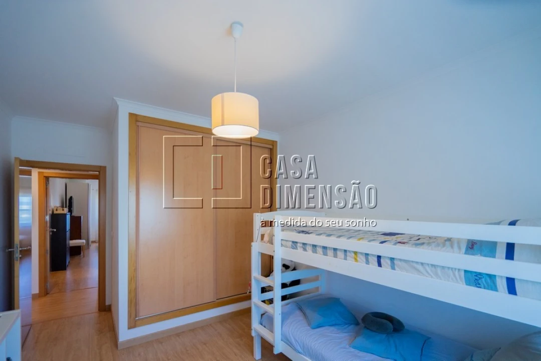 Apartamento T3 para Venda em Carnaxide e Queijas Foto 48