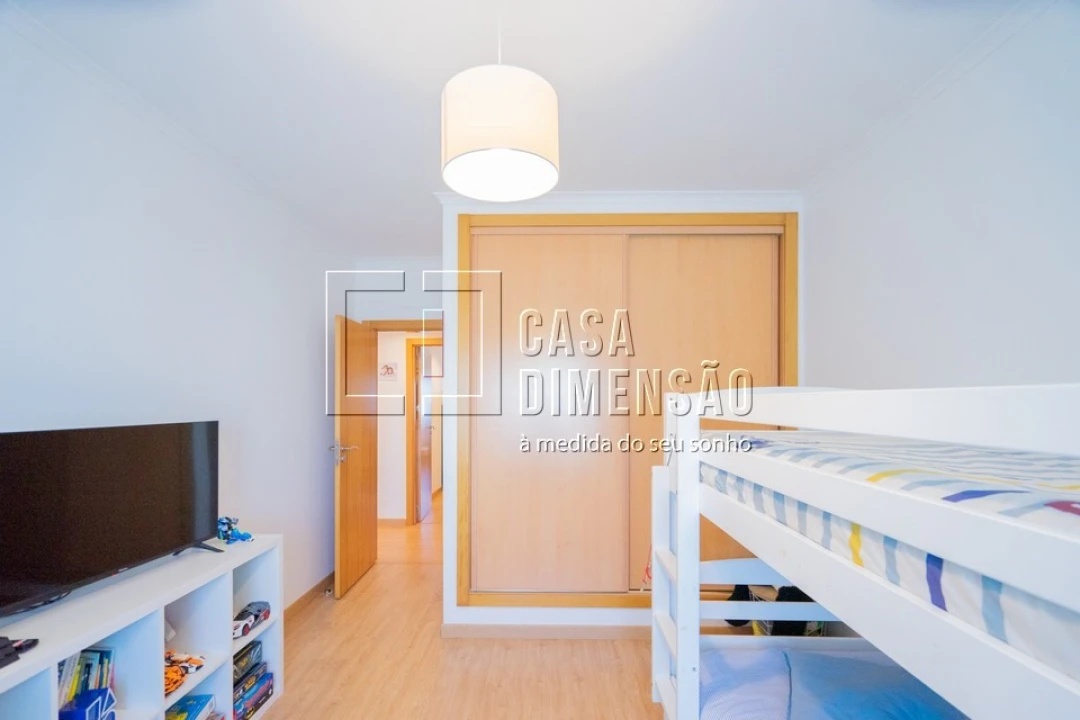 Apartamento T3 para Venda em Carnaxide e Queijas Foto 49