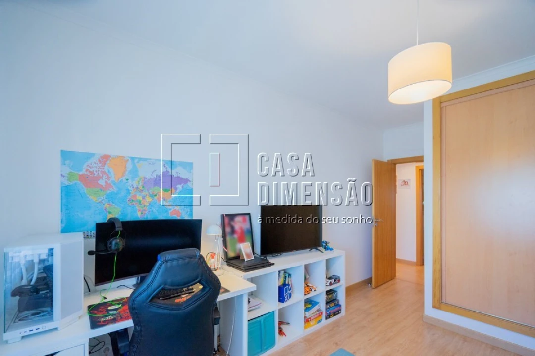 Apartamento T3 para Venda em Carnaxide e Queijas Foto 50