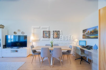 Apartamento T3 para Venda em Carnaxide e Queijas