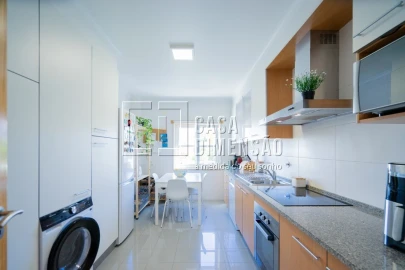 Apartamento T3 para Venda em Carnaxide e Queijas
