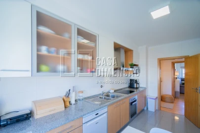 Apartamento T3 para Venda em Carnaxide e Queijas